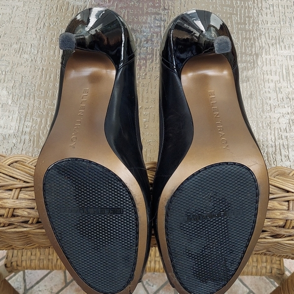 Ellen Tracy, Black peep toe heels, size 9 - Picture 5 of 8